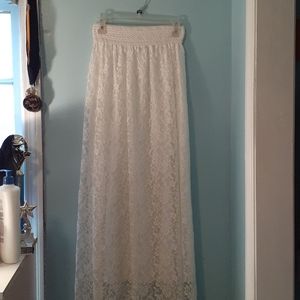 Lace skirt